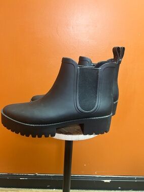 Loeffler Randall Black Chelsea Rain Boots Size 7 Lug Sole